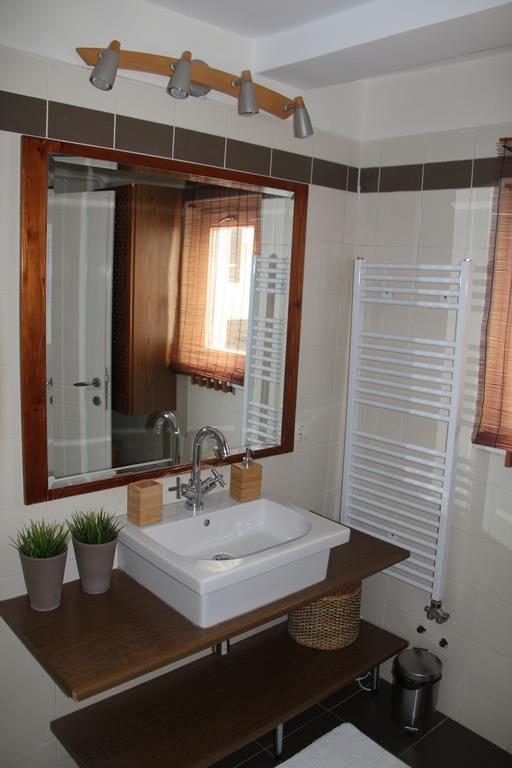 Queen Zita Apt 130 M2 Near Chain Bridge 부다페스트 외부 사진